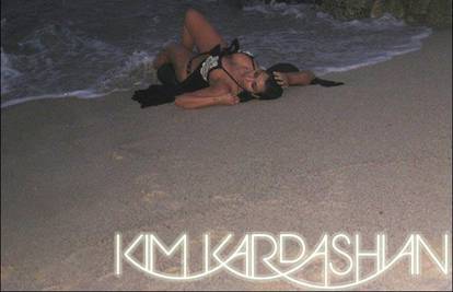 Kim Kardashian za 2010. već snimila seksi kalendar