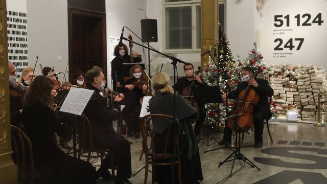 Zagrebački komorni orkestar doveo nam je Bacha i Vivaldija u toplinu obiteljskog doma...