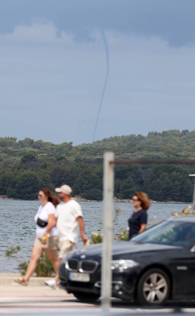 Kod Pule se formirala pijavica