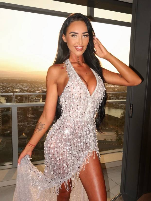 FOTO Ima top tijelo i tajnim poslom zarađuje bogatstvo: 'Ne tražite me novac, nađite posao'