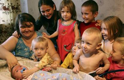 Najveća beba na svijetu došla u topli Sibirski dom