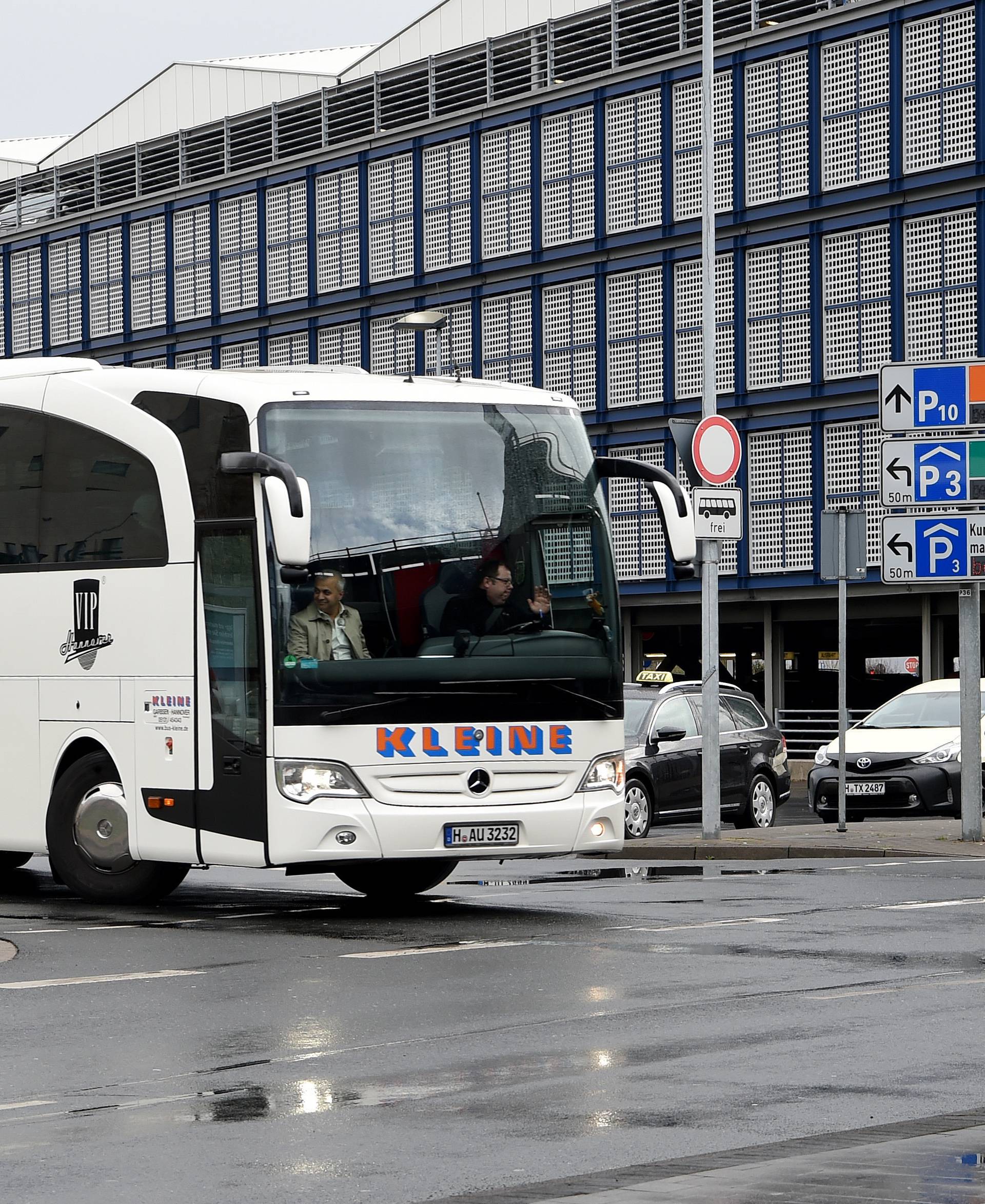 Prvi sirijski izbjeglice sletjeli u Njemačku, stigle su tri obitelji