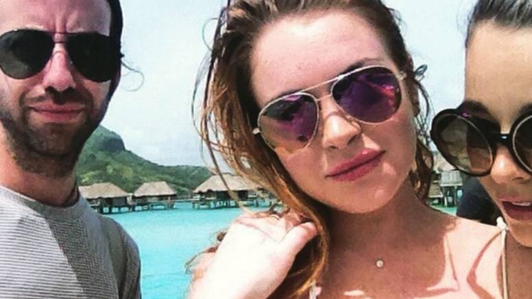 Nije mogla stajati na nogama: Hospitalizirana Lindsay Lohan