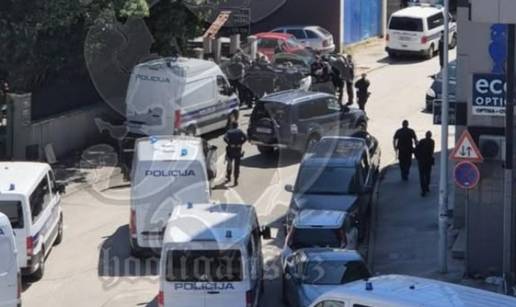 Armada upala u Pulu, policija sprije&ccaron;ila jo&scaron; jedan veliki sukob. Do&scaron;li i Poljaci, oduzete rukavice