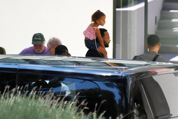 EKSKLUZIVNE FOTOGRAFIJE: John Legend stigao u Pulu