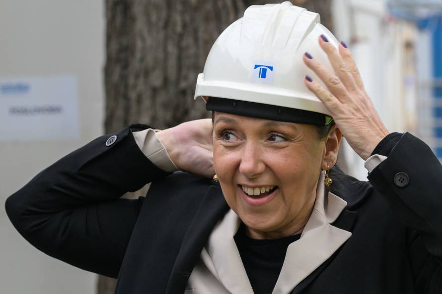 'Pacijenti čekaju sanitet i po 20 sati. Čak 38 ljudi je dalo otkaz u godini dana, a novi odustaju...'