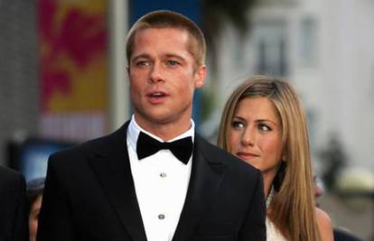 Brad Pitt na humanitarnoj priredbi vratio se Jennifer