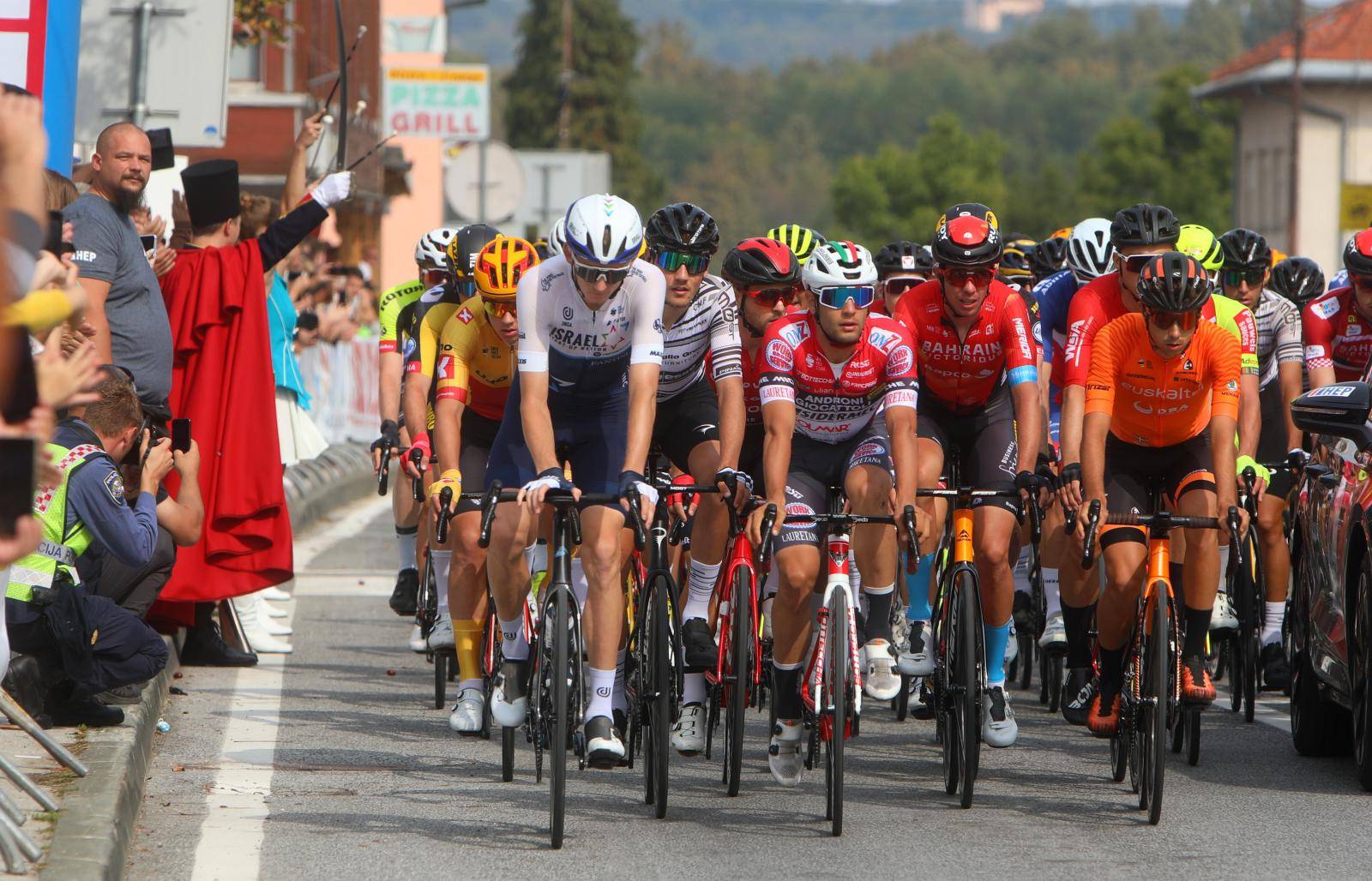 Slunj: Start druge etape biciklističke utrke CRO Race od Slunja do Otočca