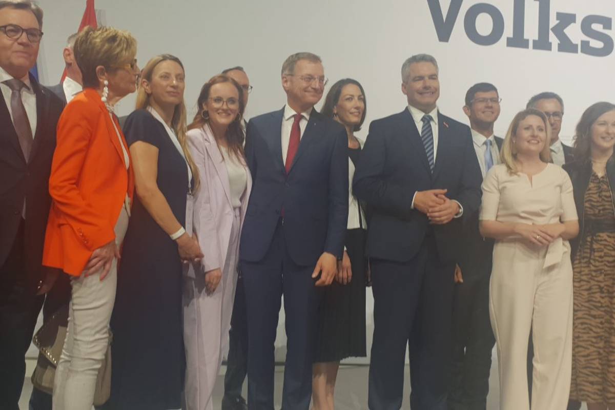 Kurz predao vodstvo stranke Nehammeru: Svi su ga podržali