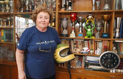 Naša prva instruktorica vožnje jurila je baš poput Schumachera