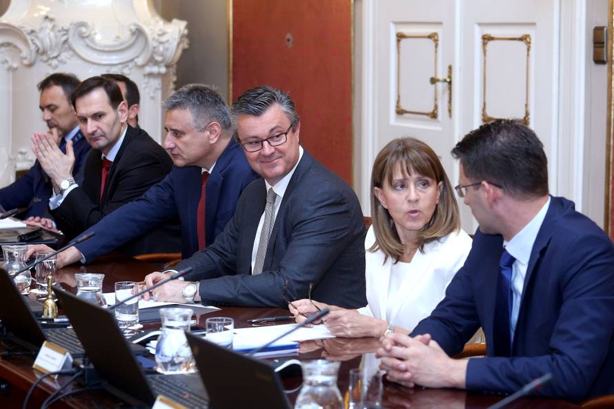 S&P: Politička nestabilnost prijeti oporavku Hrvatske