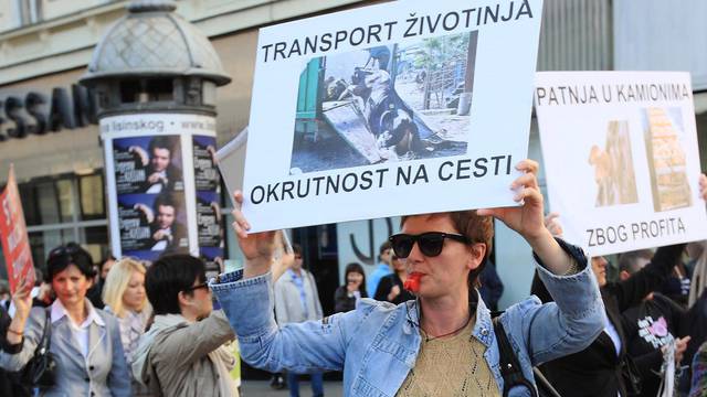 Zagreb: Performans i prosvjed Prijatelja životinja