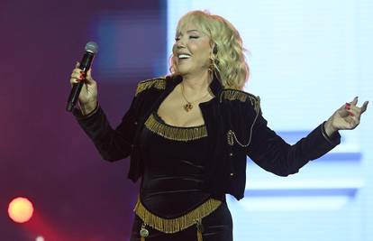 Lepa Brena nakon 16 godina suradnje mijenja bend: 'Za nove vizije treba napraviti promjene'