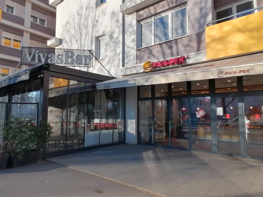 Otvorili kafić, ali prodali samo jednu kavu za van: 'Gosti imaju svoje rituale, čitaju novine'