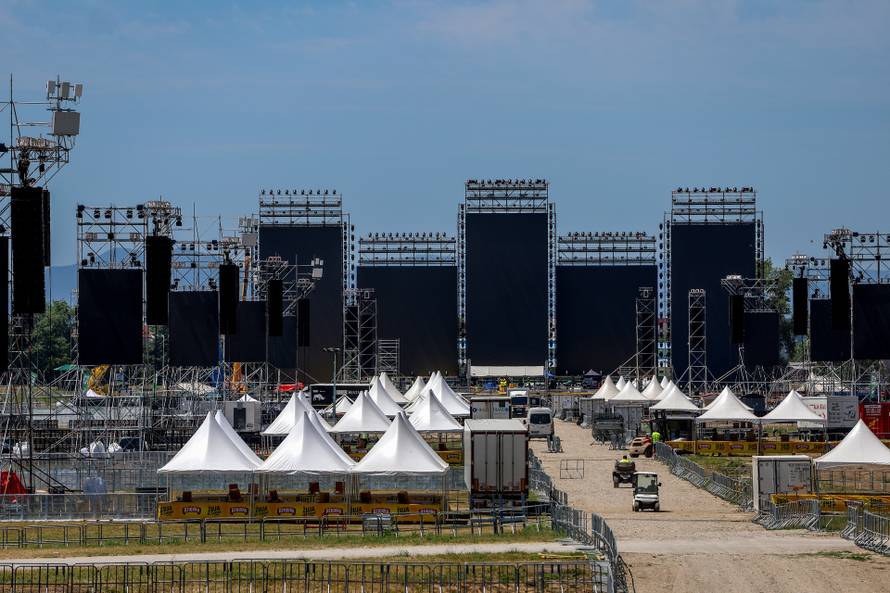 Zagreb: Radovi na hipodromu uoči koncerta Marka Perkovića Thompsona