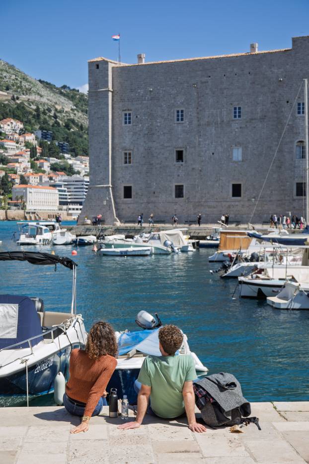 Dubrovnik: Velik broj turista za uskrsne blagdane u gradu