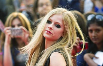 Avril Lavigne je zbog Marilyna Mansona obrijala pola glave
