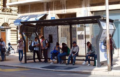 Riječani dobili prve pametne stanice za autobus u Hrvatskoj