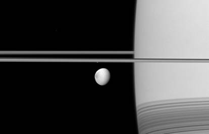 Letjelica Cassini otkrila kisik oko Saturnova mjeseca Dione