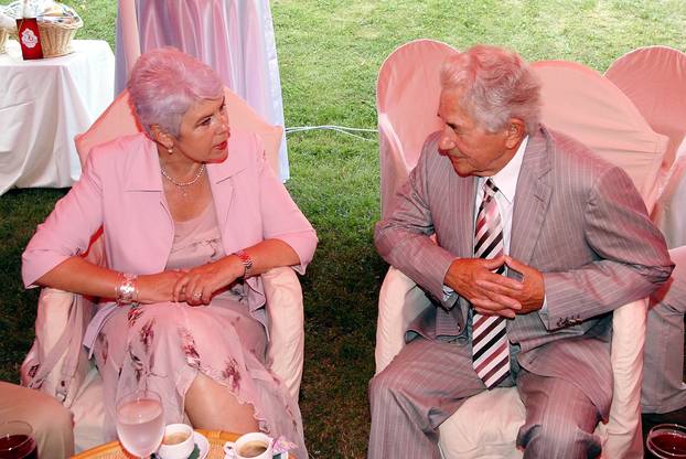 Varaždin: Premijerka Kosor dobila putni list za slobodnu šetnju Špancirfestom