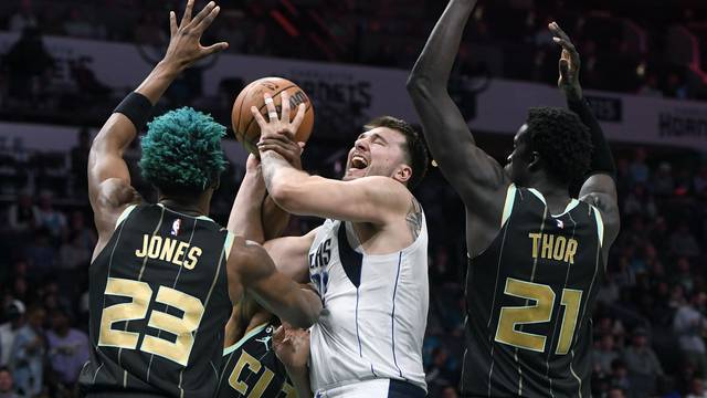 NBA: Dallas Mavericks at Charlotte Hornets