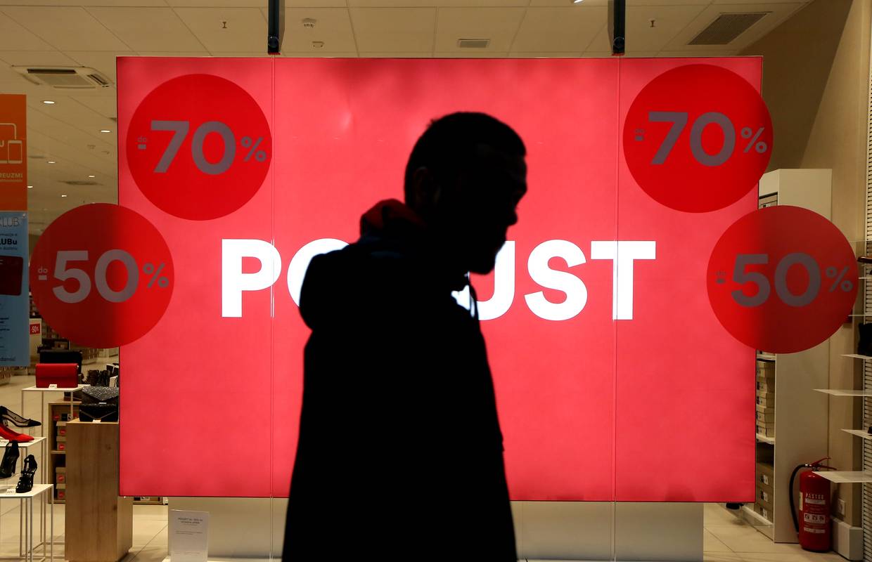 Varali potrošače: Otkrili 25 prekršaja u ljetnim sniženjima