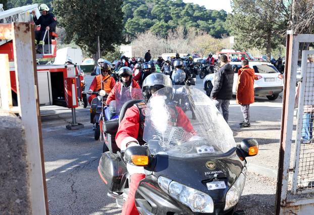 Šibenik:  Motomrazovi tradicionalno u predboži?no vrijeme darivali Centar za odgoj i obrazovanje Šubi?evac