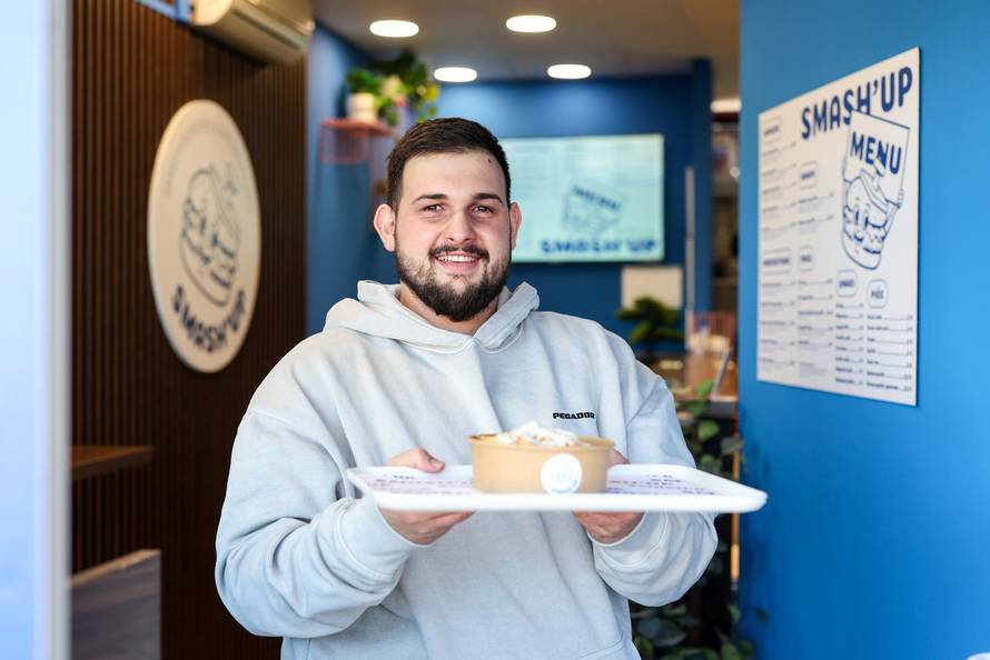 Zagreb: Burger bar Smash Up na Borongaju