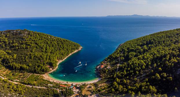 Očaravajuća Pupnatska Luka jedna je od najljepših uvala na jugu Hrvatske