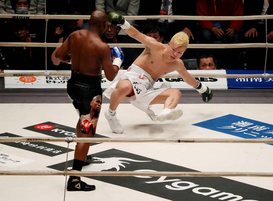 Floyd Mayweather v Tenshin Nasukawa