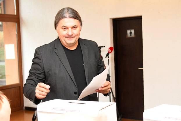 Kalnik: Mladen Kešer glasovao na izborima za predsjednika SDP-a