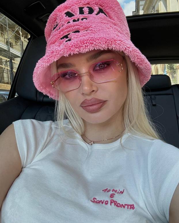 Rebićev prijatelj je zbog srpske 'femme fatale' umalo završio u zatvoru. Bivšega je nasamarila