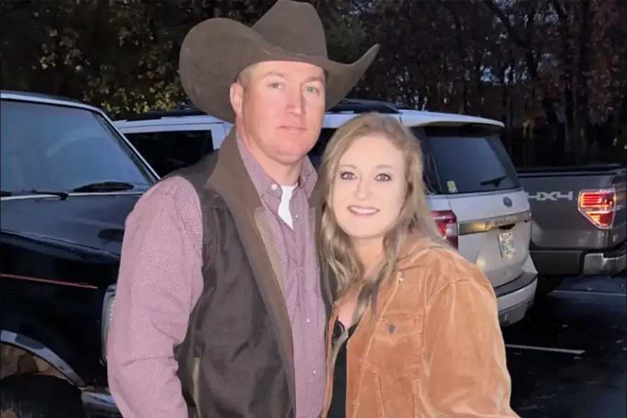 Detalji razvratne učiteljice: Prvo učeniku (15) slala gole fotke pa spavala s njim u ormaru u školi