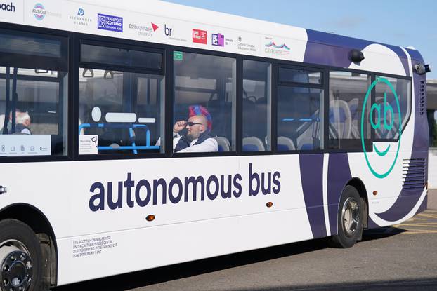 Autonomous bus service