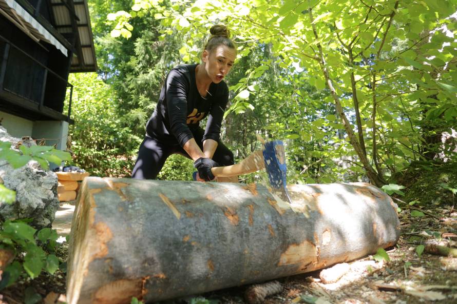 Tko je Ivana Habazin? Izgubila je oca kao beba i prošla pakao, htjela je biti časna sestra...