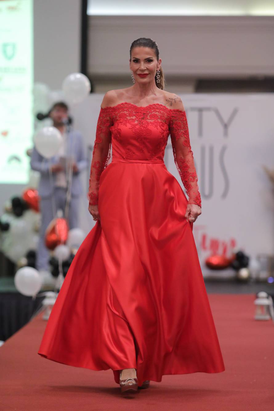 Zagreb: U hotelu Sheraton održano je šesto izdanje humanitarne revije "City Modus"