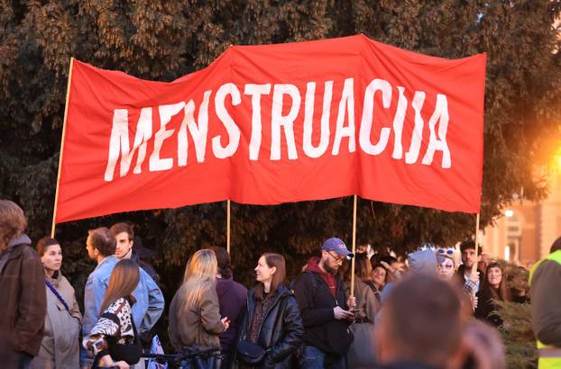 Zagreb: Održan jubilarni 10. Noćni marš za prava žena "Žene – kičma otpora"