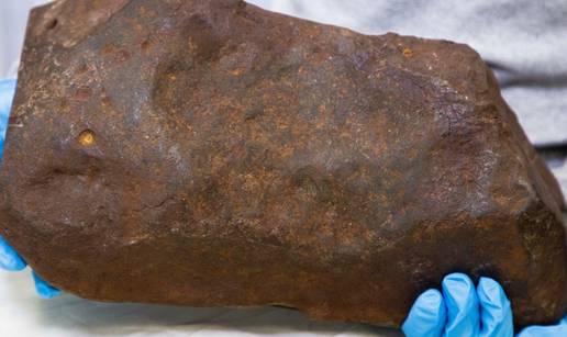 Godinama čuvao kamen misleći da je zlato. Onda je saznao da je još vrednije. Neprocjenjivo!