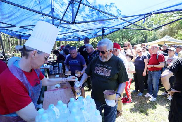 Puležani proslavili Praznik rada uz glazbu, igre i grah