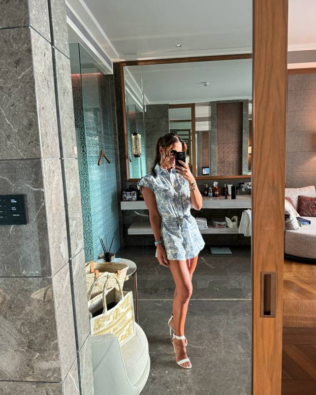 FOTO 'Kraljica sponzoruša' fotkala se potpuno gola: 'Ti si majka, razmisli o svojoj obitelji'