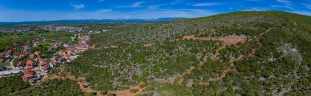 Međugorje: Pogled na Brdo ukazanja iz zraka