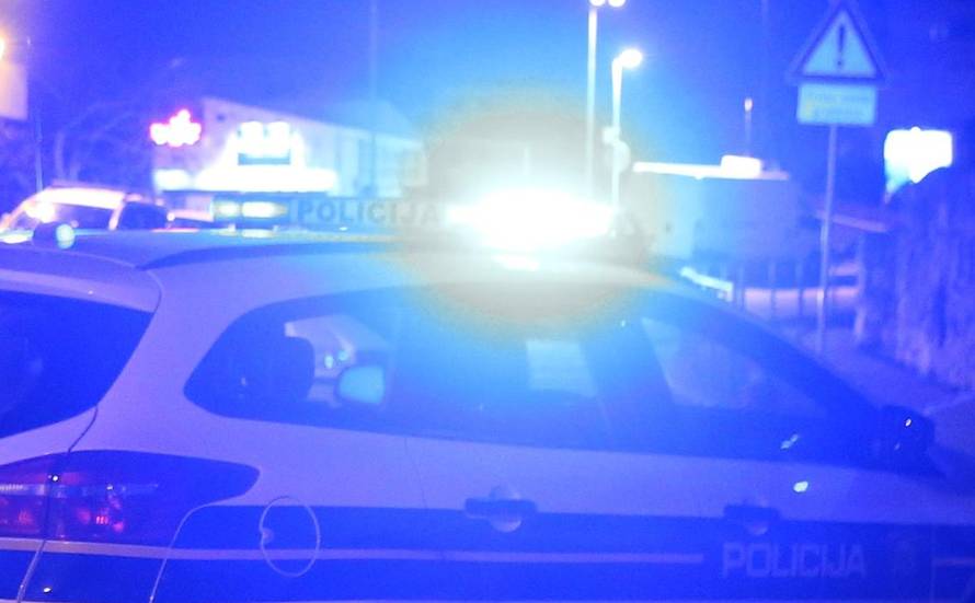 Zbog spolnog odnosa s curicom policija je privela profesora