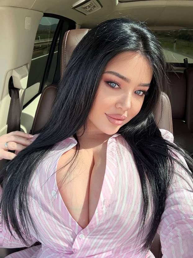 Za prste polizati! Claudia Rivier pravit će kolače, a pokazala je i kako muti jaja te puni sarmice