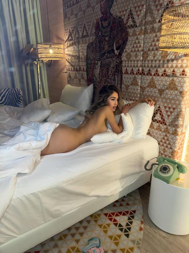 FOTO Sve joj je na mjestu! Prije su je ismijavali, danas zarađuje ogromne cifre kao model