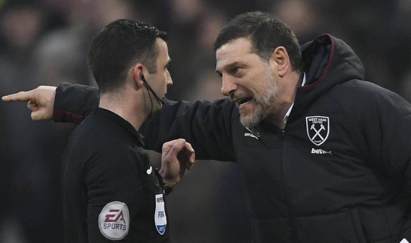 West Ham United manager Slaven Bilic remonstrates with referee Michael Oliver