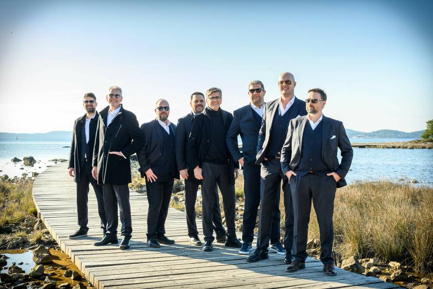 Rišpet 'oživio' baladu 'Pala si' u čast pokojnog Jakše Fiamenga