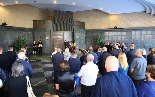 Zagreb: Posljedni ispraćaj novinara Roberta Valdeca 