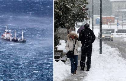 Upalili crveni alarm zbog jake bure, u gorju će padati snijeg