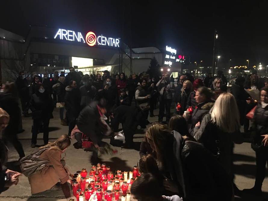 Evo kako se Zagreb, Sarajevo, Zadar, Pula i Šibenik opraštaju od legendarnog Balaševića...