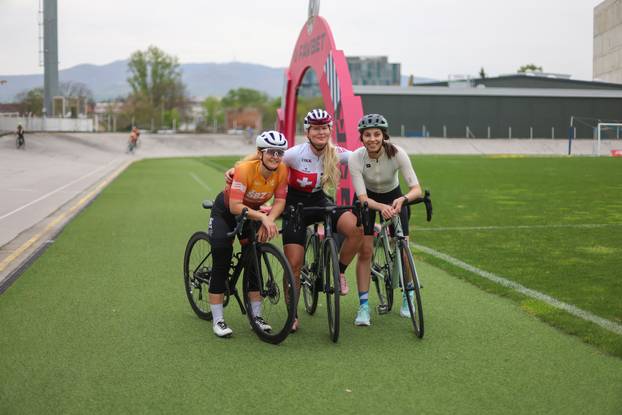 Zagreb: Posljednja vožnja biciklista na velodromu u Kranjčevićevoj koji nakon 70 godina odlazi u povijest